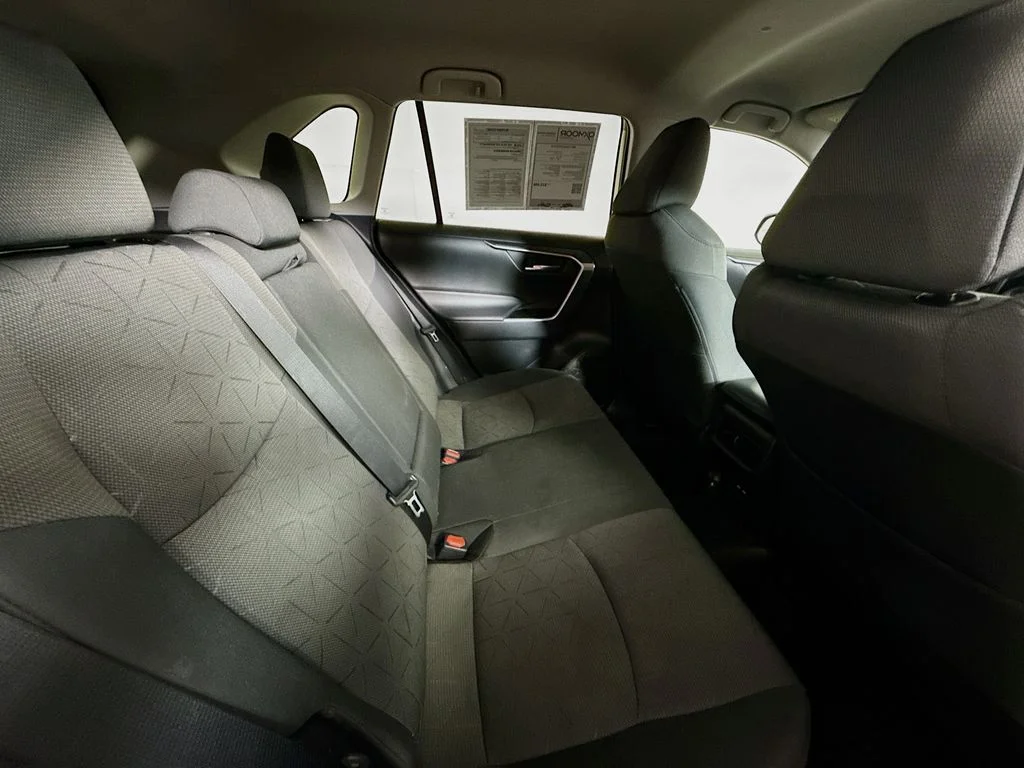 Used 2021 Magnetic Gray Metallic Toyota XLE image 29