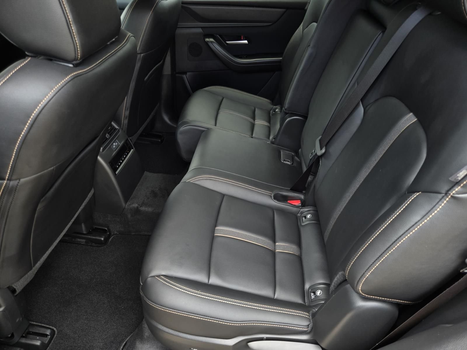 2026 Mazda CX-90 Select Package - Photo 10
