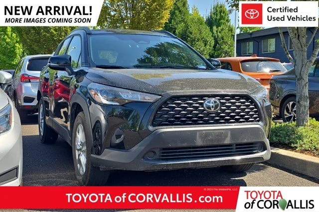 2025 Toyota Corolla Cross LE