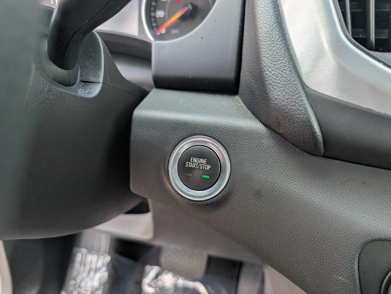 Used 2024 Downpour Metallic GMC SLE image 21