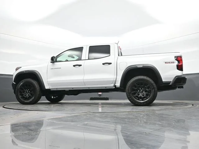 New 2026 Summit White Chevrolet Trail Boss image 12