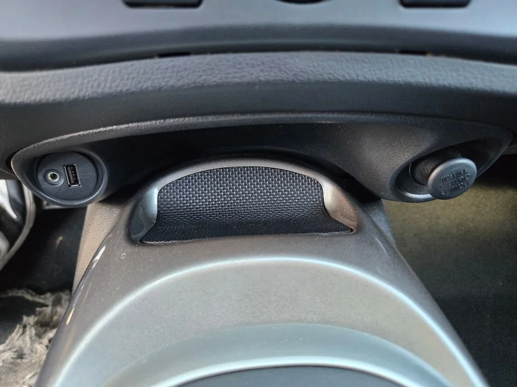 Used 2016 Silver Nissan S image 17