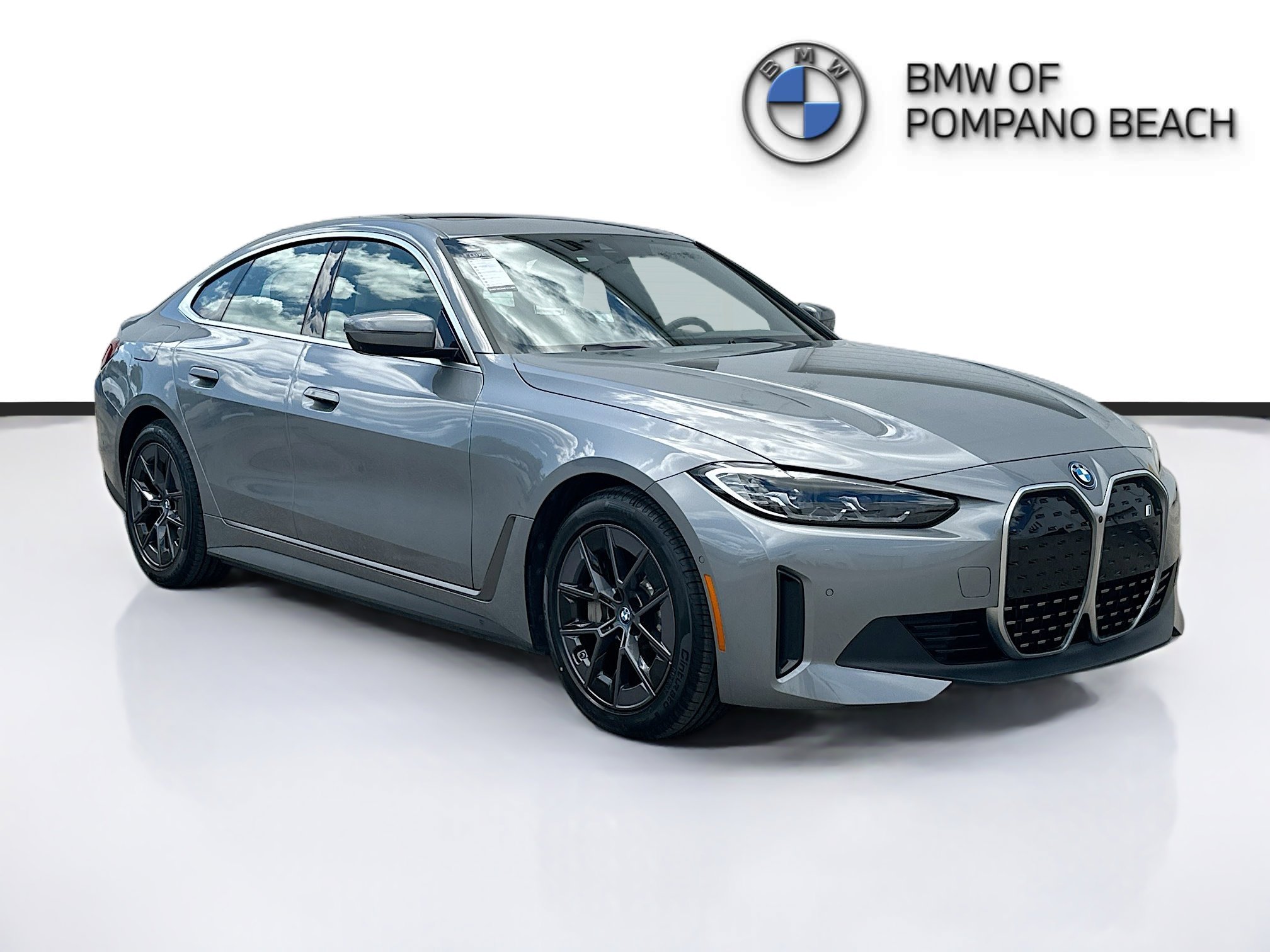2023 BMW i4 eDrive40's photo