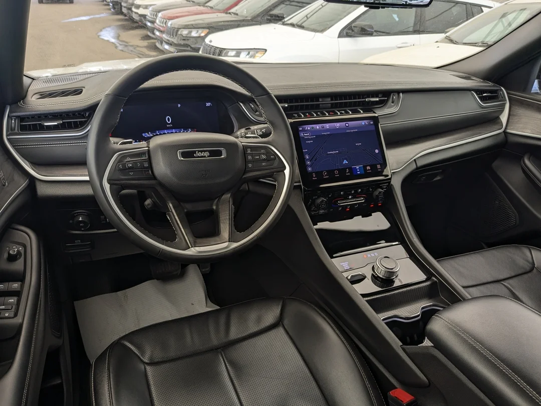 Certified Used 2024 White Jeep Limited - - 4x4 - Luxury Grp II - Safety Grp - Capri Leather - Dual-Pane Sunroof & More! image 26