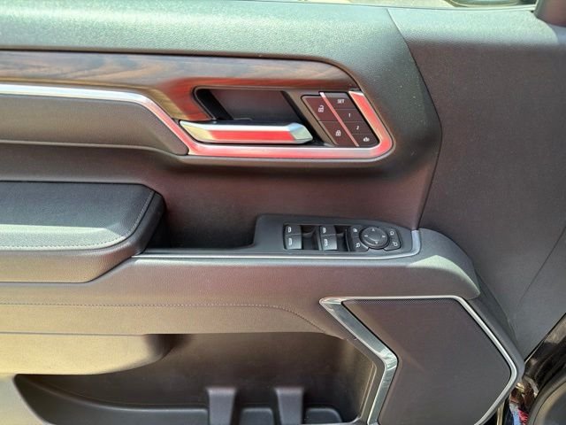 Used 2025 Black GMC SLT image 29