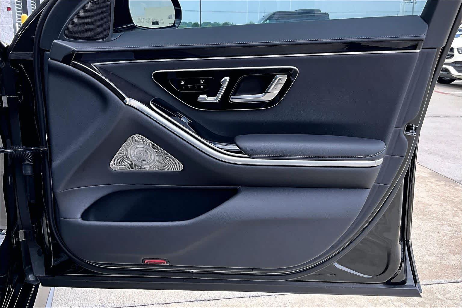 Used 2022 Obsidian Black Mercedes-Benz S 580 image 20