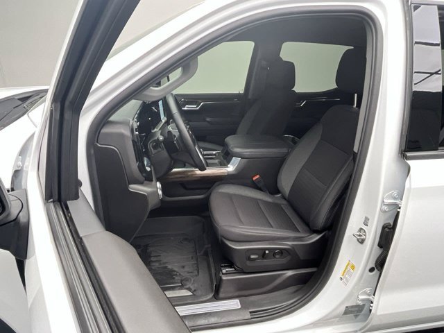 Used 2024 Summit White GMC Elevation image 10
