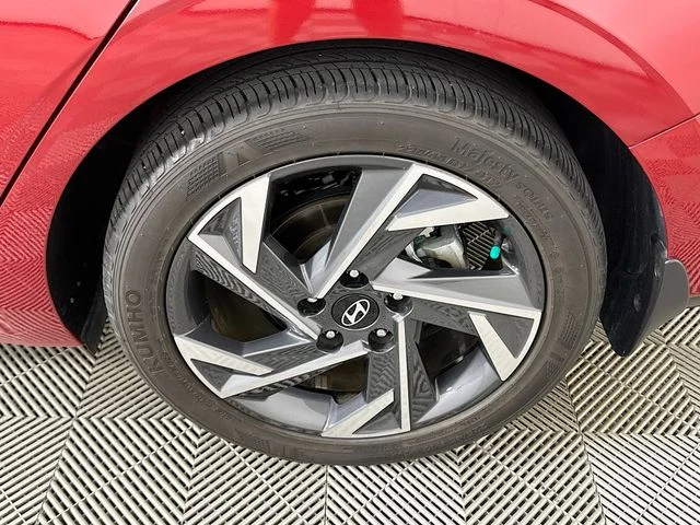 Certified Pre-Owned 2024 Hyundai Elantra SEL