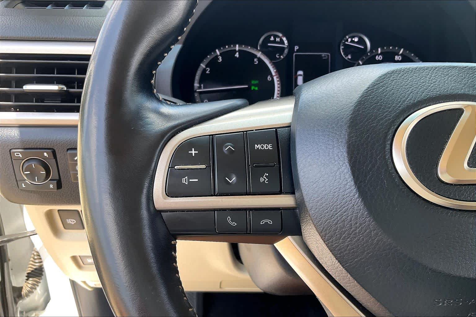 Used 2021 Starfire Pearl Lexus Premium image 21
