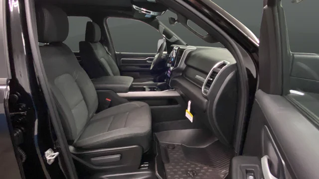 New 2026 Diamond Black Crystal Pearl-Coat Exterior Paint RAM Big Horn/Lone Star image 24