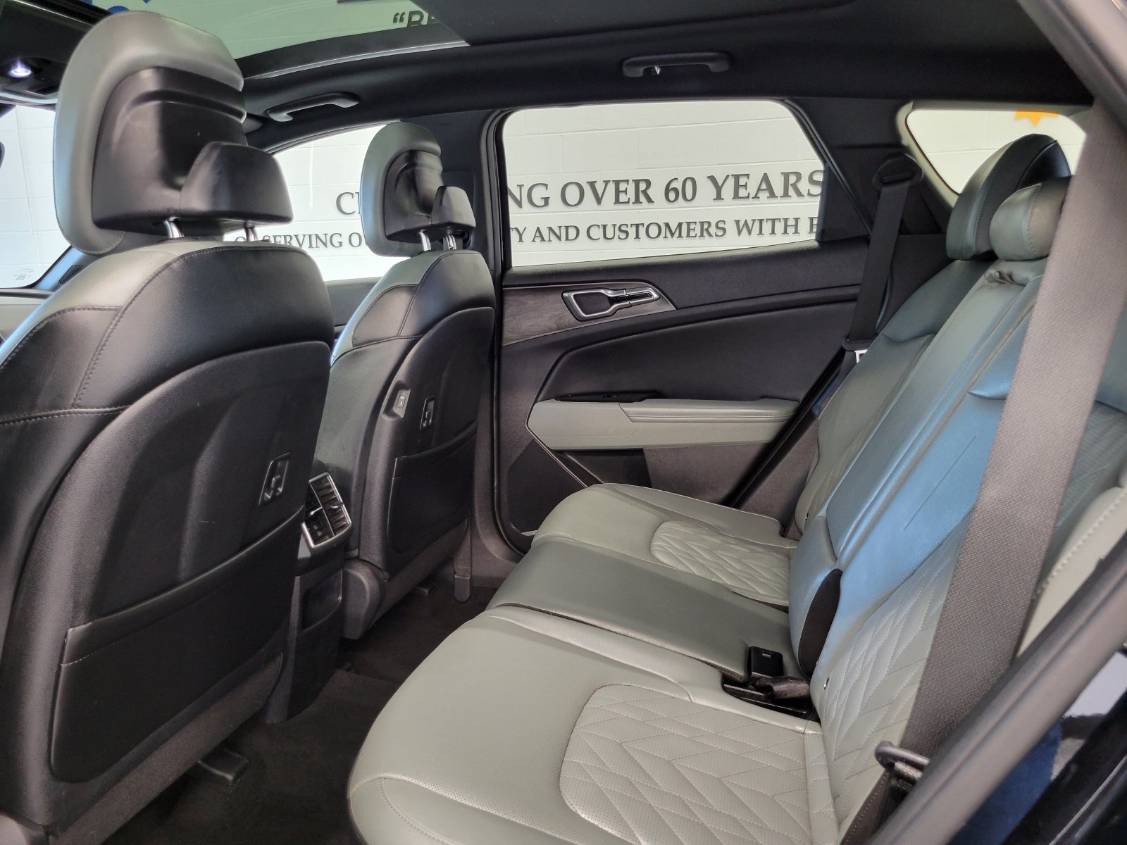 Used 2023 Black Kia X-Line image 25