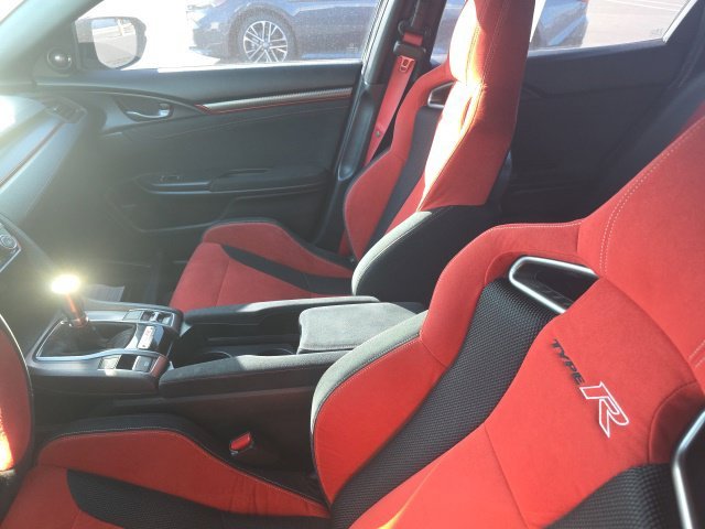 2021 Honda Civic Hatchback Type-R - Photo 2