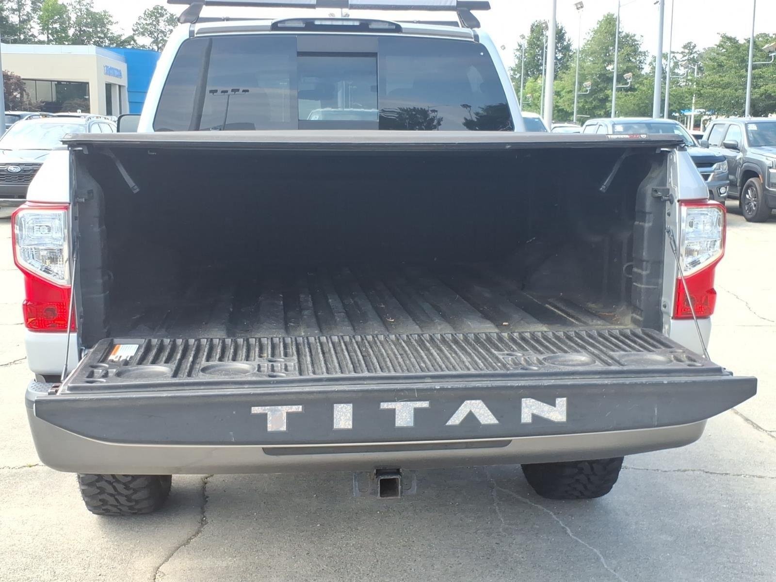 Used 2018 Brilliant Silver Nissan PRO-4X image 10