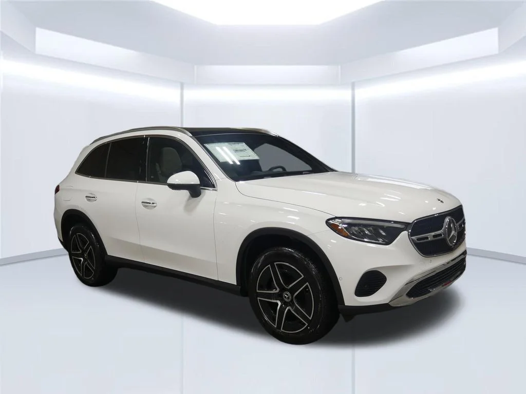 New 2026 Polar White Mercedes-Benz GLC 300 image 7