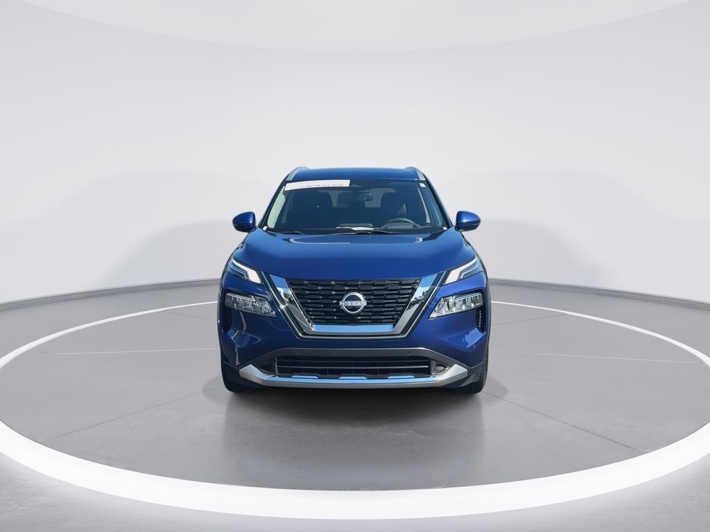 Used 2023 Blue Nissan Platinum image 3