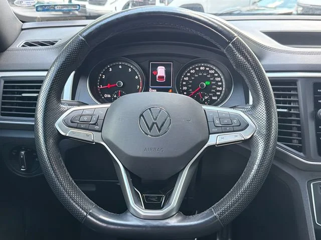 Used 2021 Black Volkswagen 3.6L V6 SE w/Technology R-Line image 24