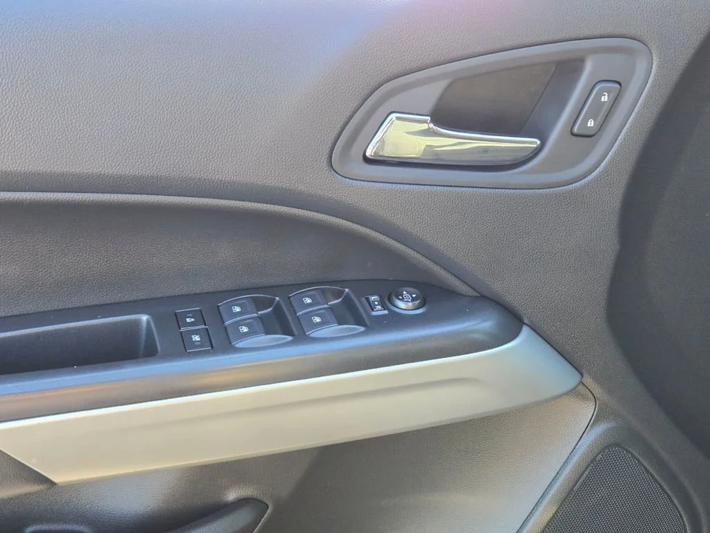 Used 2022 Black Chevrolet LT image 17