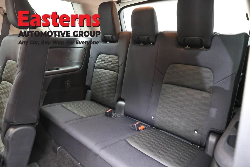 Used 2024 Red Nissan SV image 27