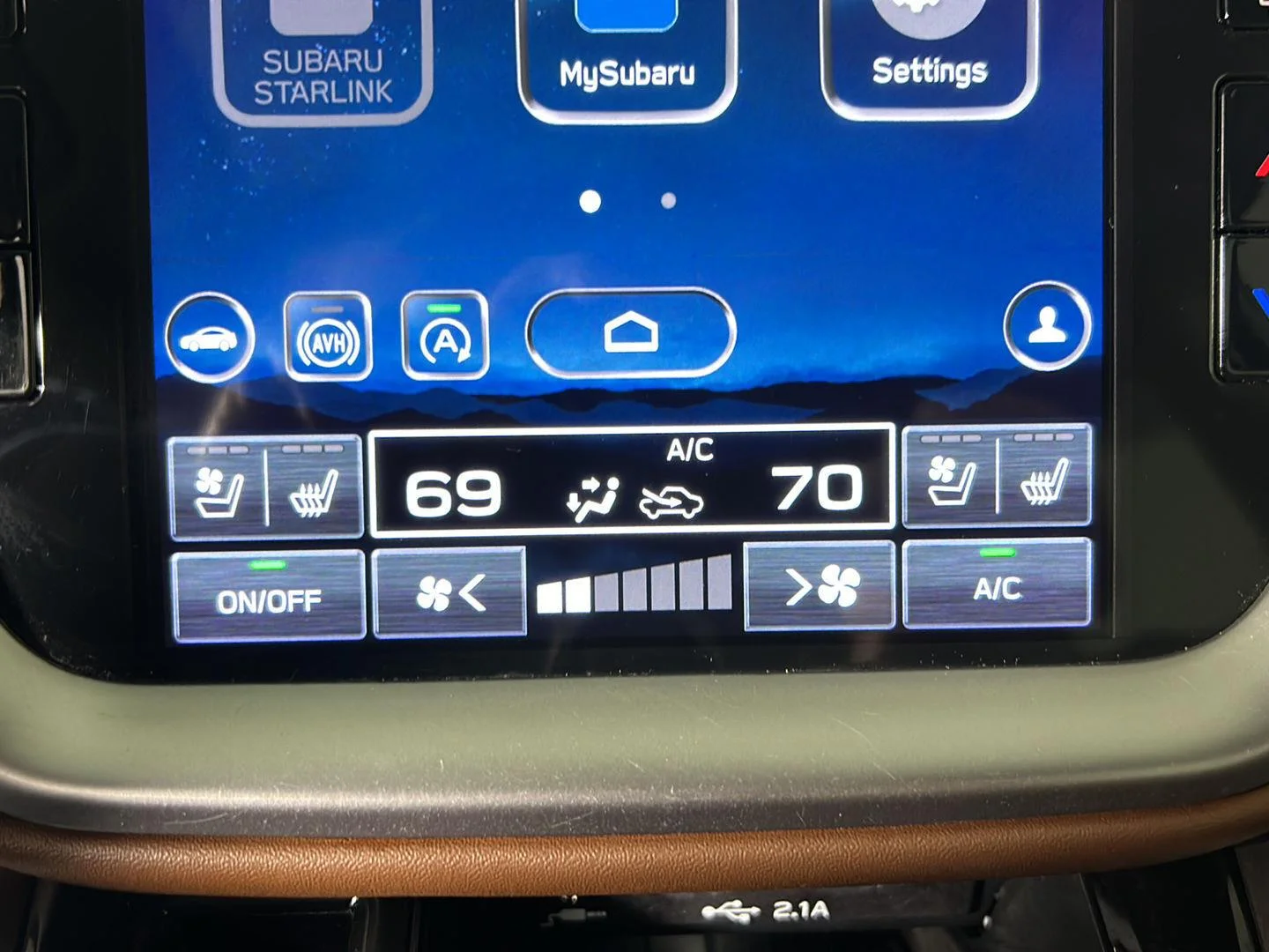 Used 2022 Crystal White Pearl Subaru Touring image 21