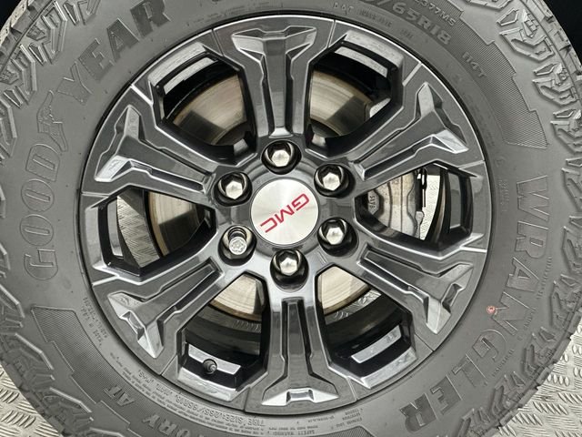 Photo 10