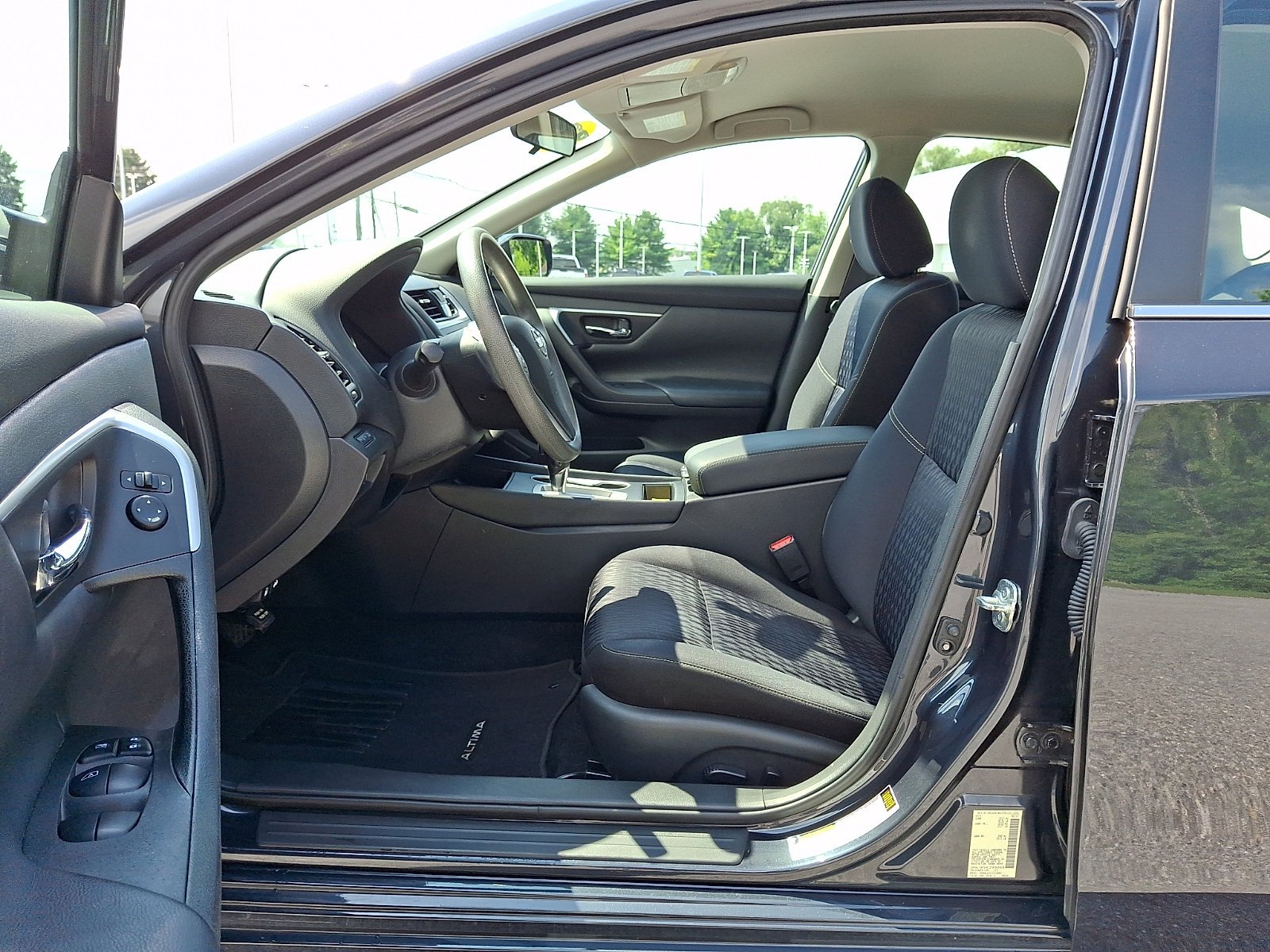 Used 2017 Storm Blue Nissan 2.5 S image 14