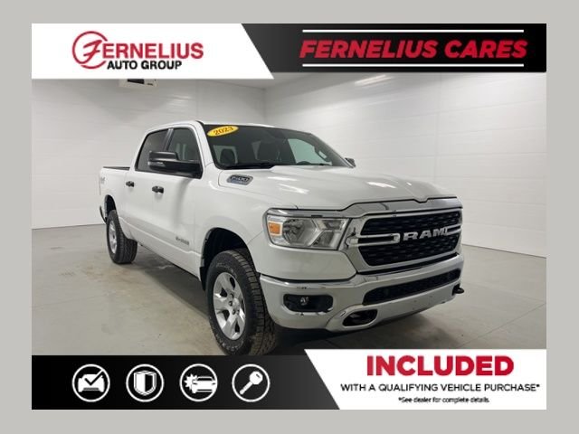 2023 RAM 1500 Big Horn/Lone Star 4x4 Crew Cab 5'7's photo