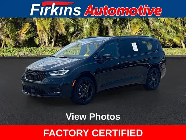 2024 Chrysler Pacifica Limited AWD's photo