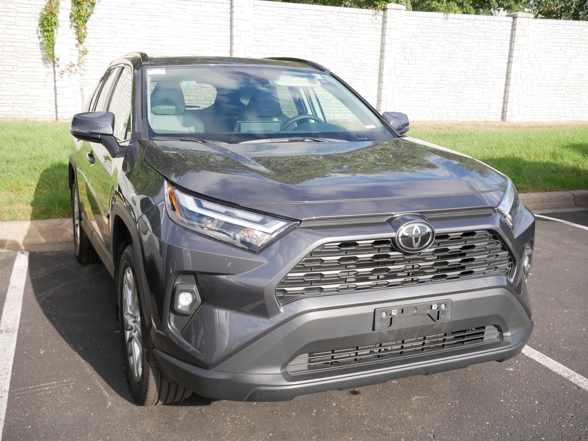 Certified Used 2024  Toyota XLE Premium image 8