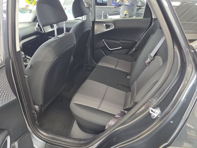 Used 2025  Kia LX image 10