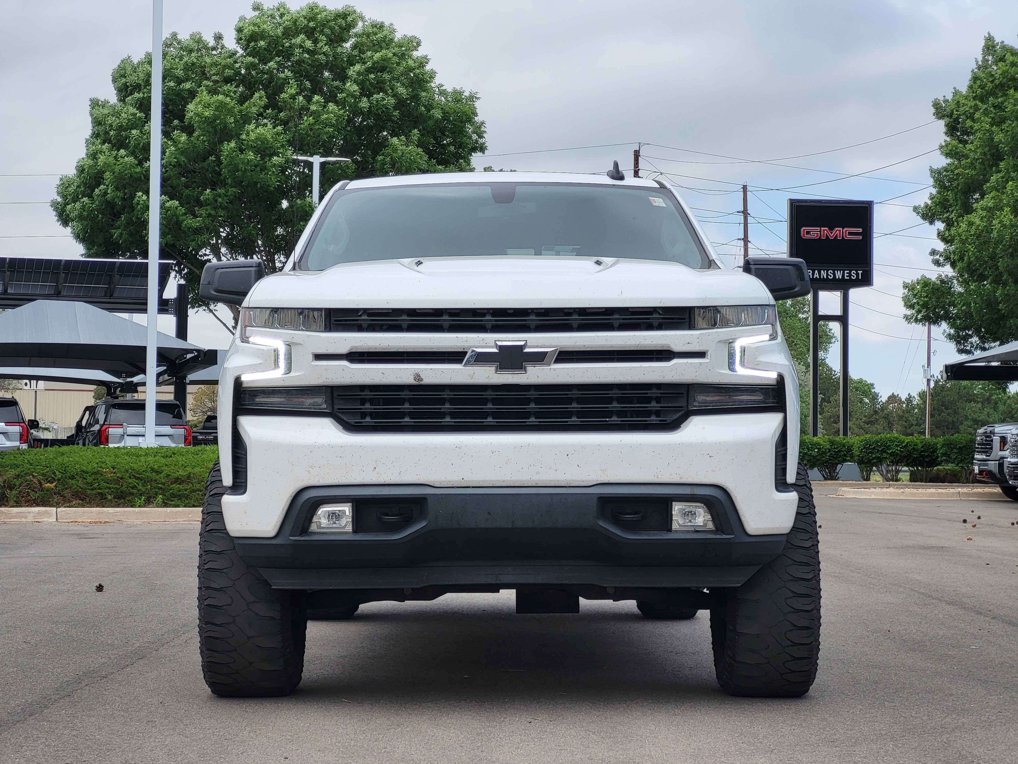 Used 2021 SUMMIT WHITE Chevrolet RST image 2