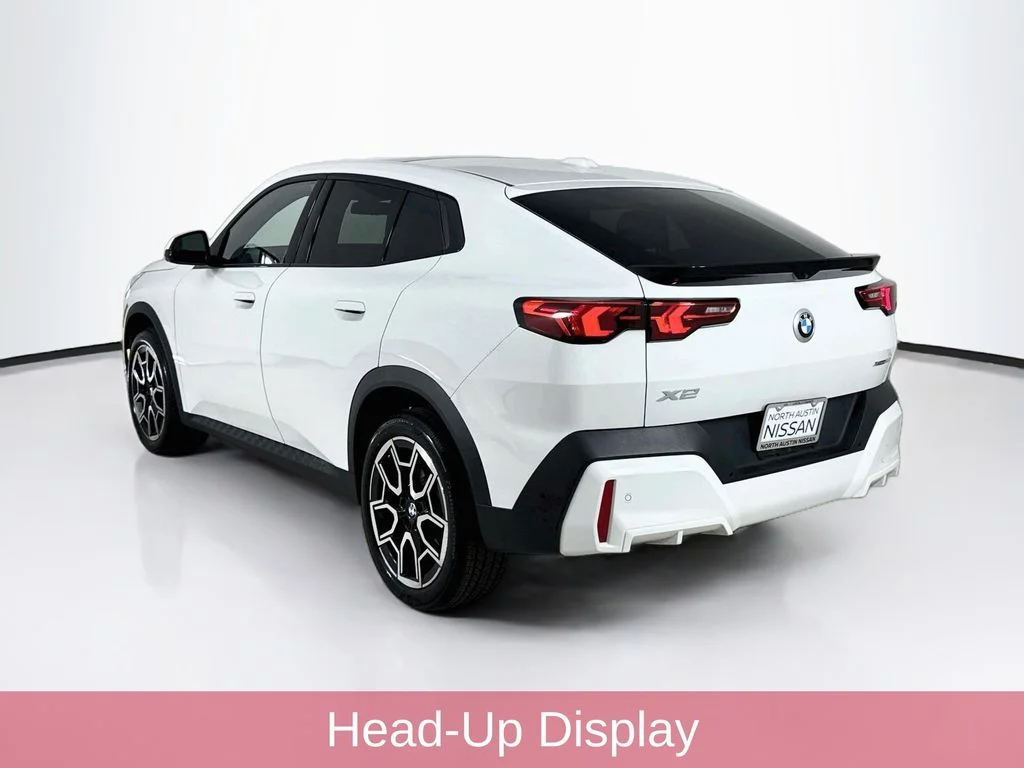 Used 2025 White BMW xDrive28i image 5