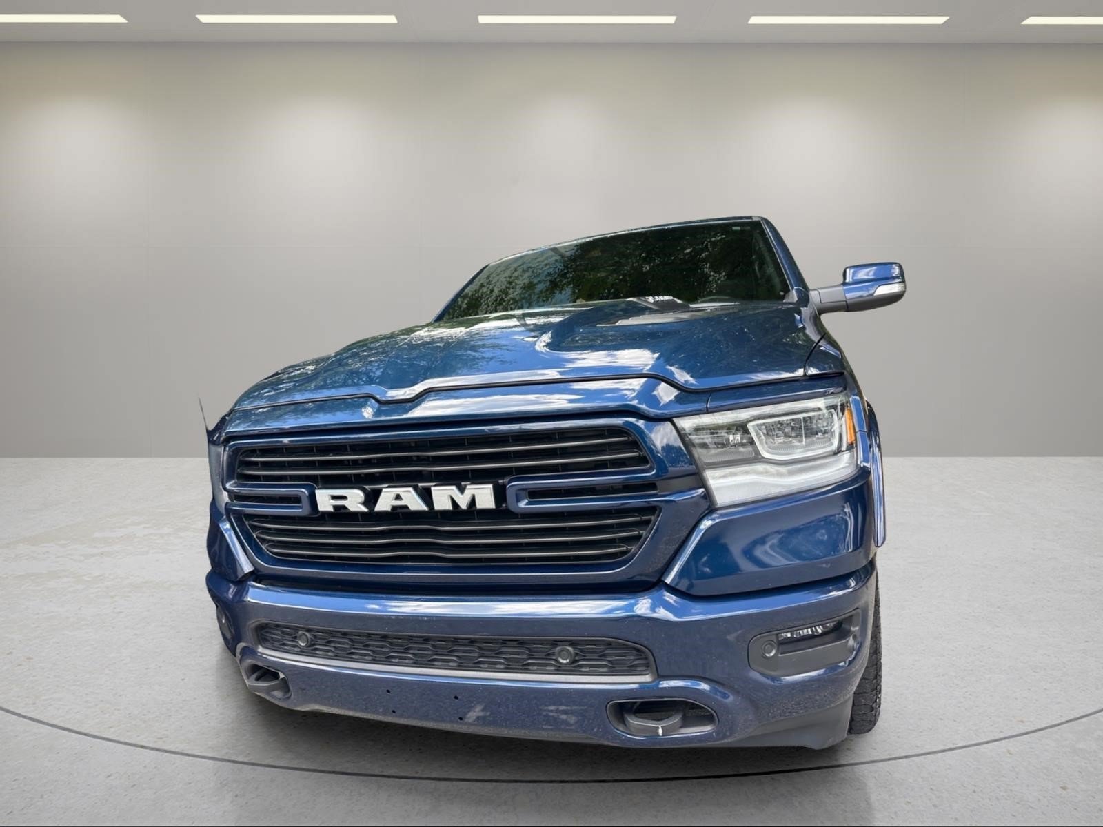 Used 2022 Patriot Blue Pearlcoat Ram Laramie image 6