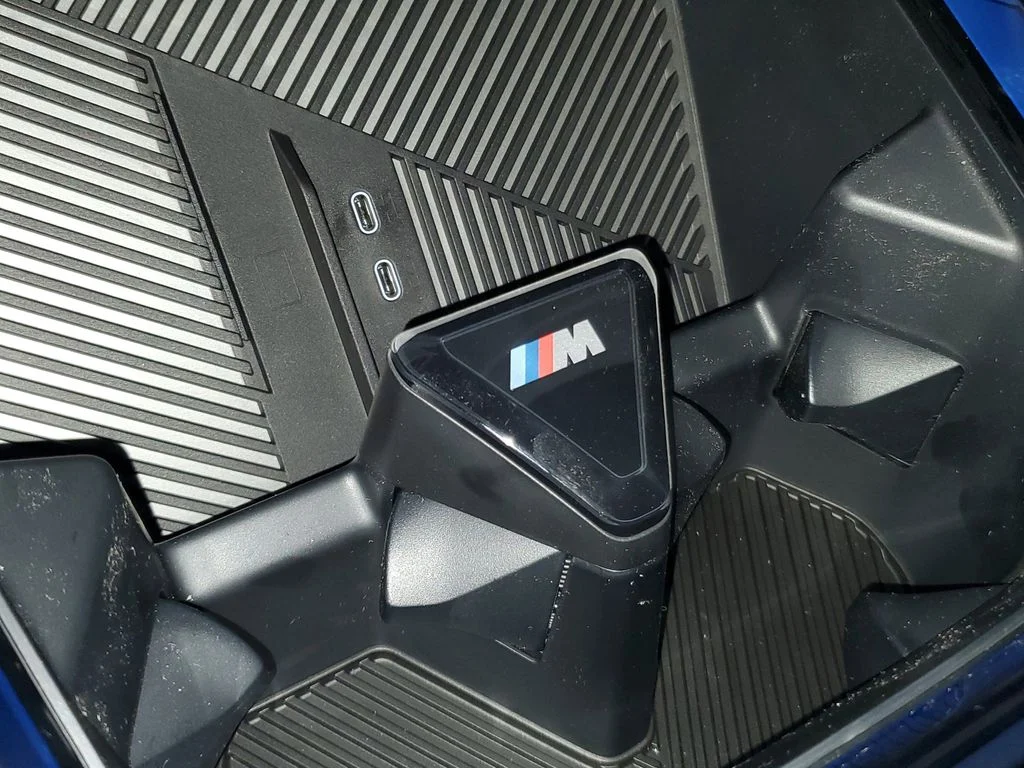 New 2026 Beige BMW 30 xDrive image 24