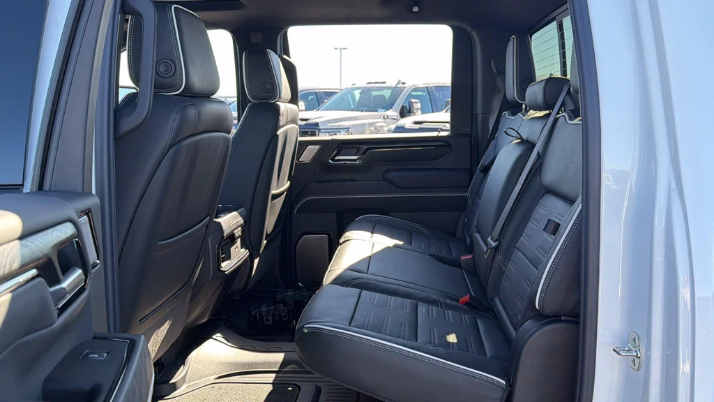 2026 GMC Sierra 2500HD AT4X - Photo 26