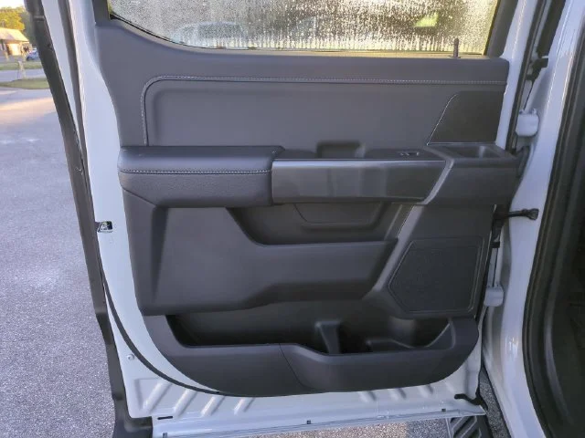 Used 2023 White Ford XLT image 27