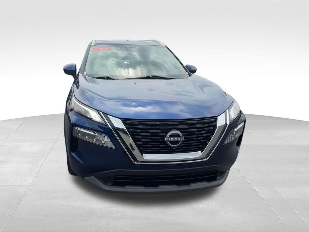 Used 2023 Blue Nissan SV image 3