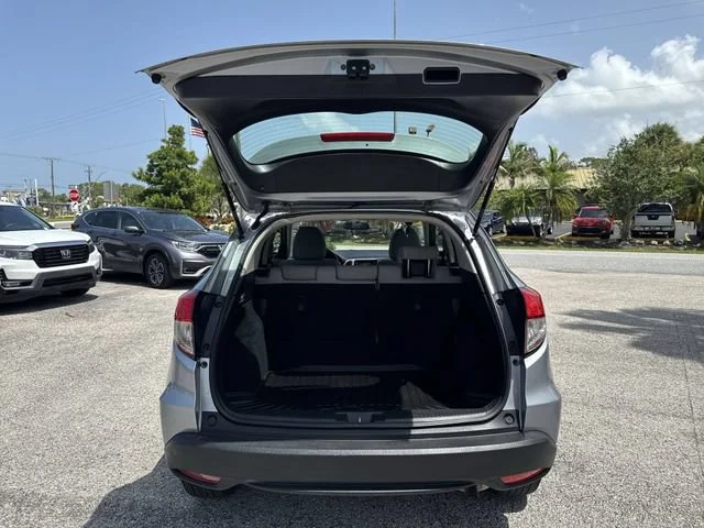 Used 2021 Lunar Silver Metallic Honda LX image 12