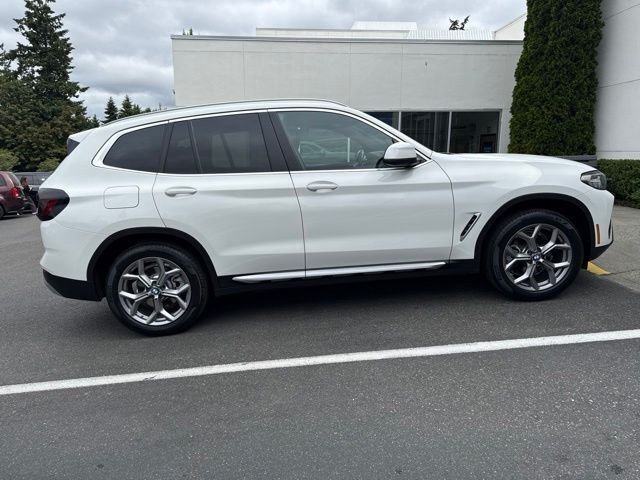 Used 2024 Alpine White BMW xDrive30i image 6