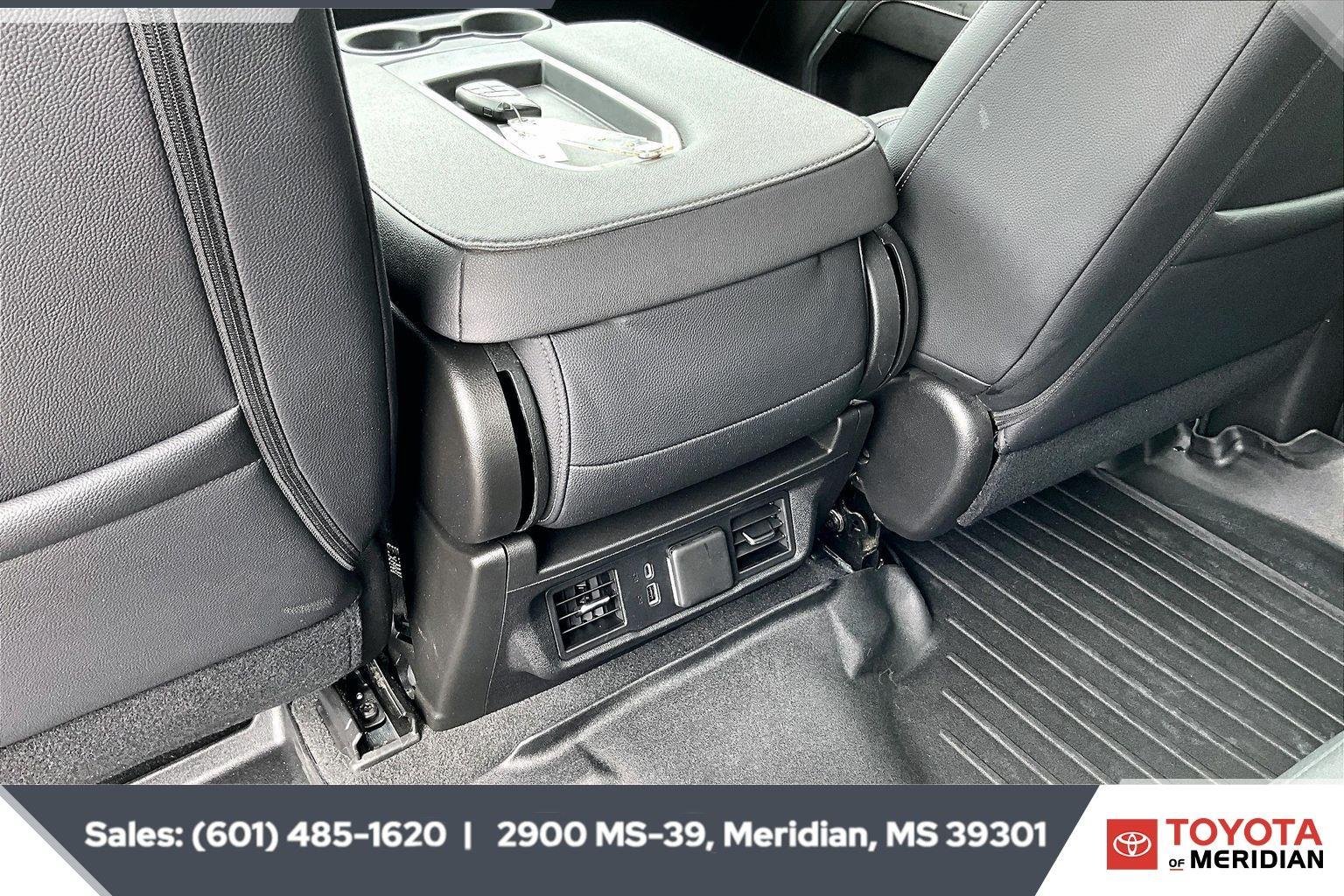 Used 2024 Summit White Chevrolet RST image 24