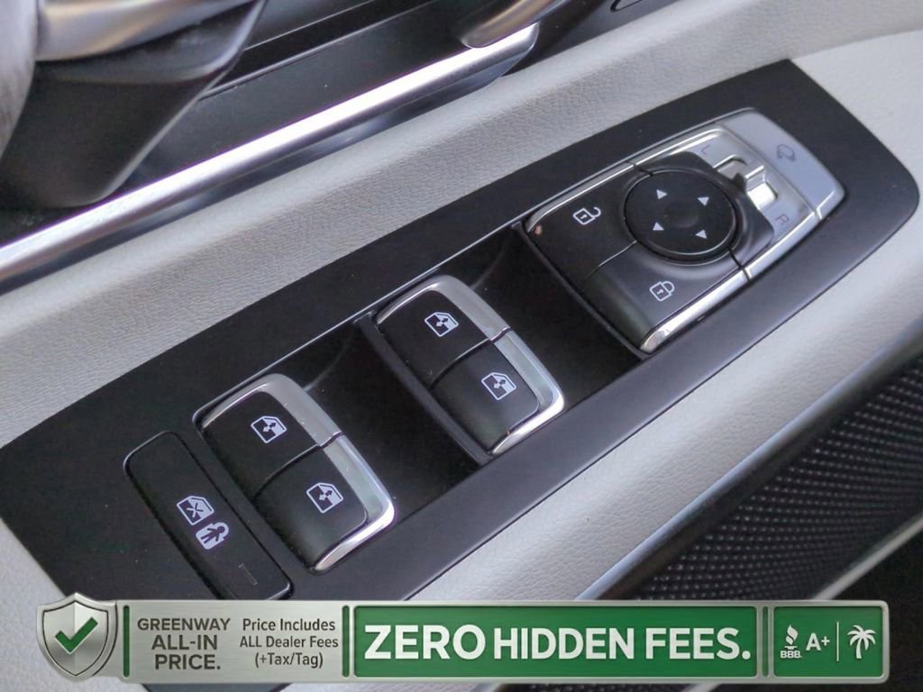 Used 2023 Everlasting Silver Kia SX image 25