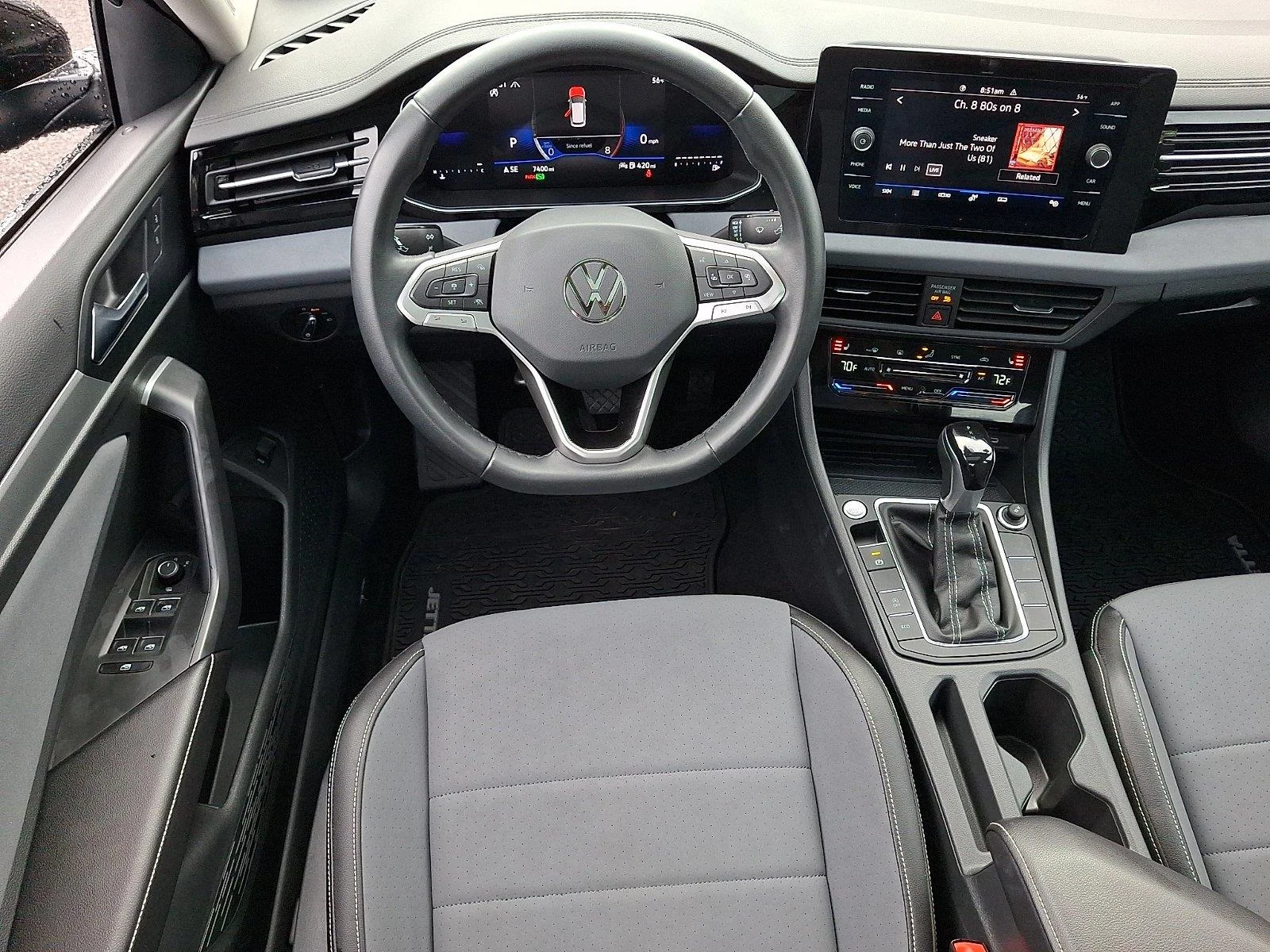 Used 2026  Volkswagen SE image 11