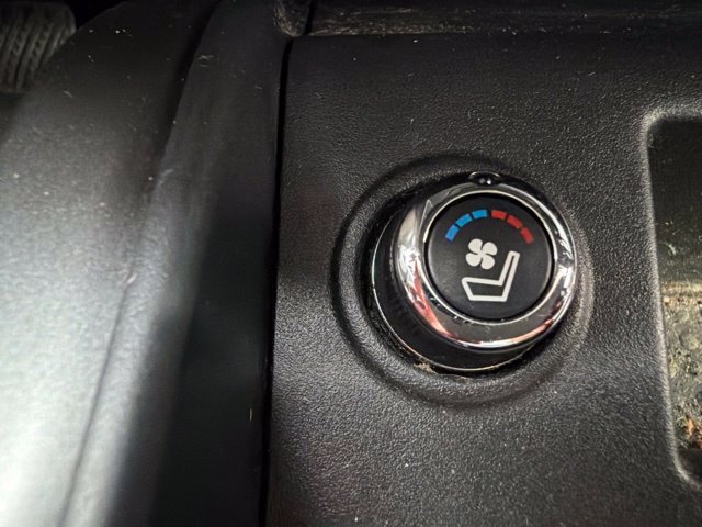 Used 2016 Red Nissan Platinum Reserve image 35