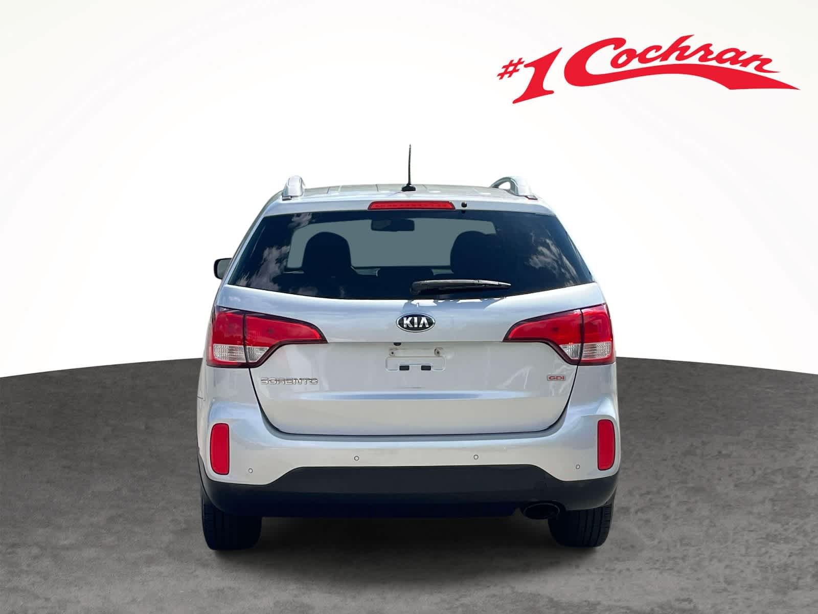 Used 2015 Bright Silver Kia LX image 12