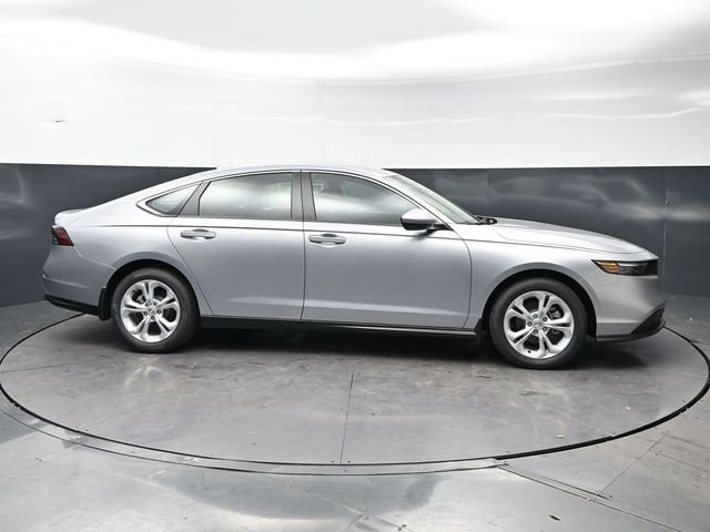 New 2026 Solar Silver Metallic Honda LX image 4