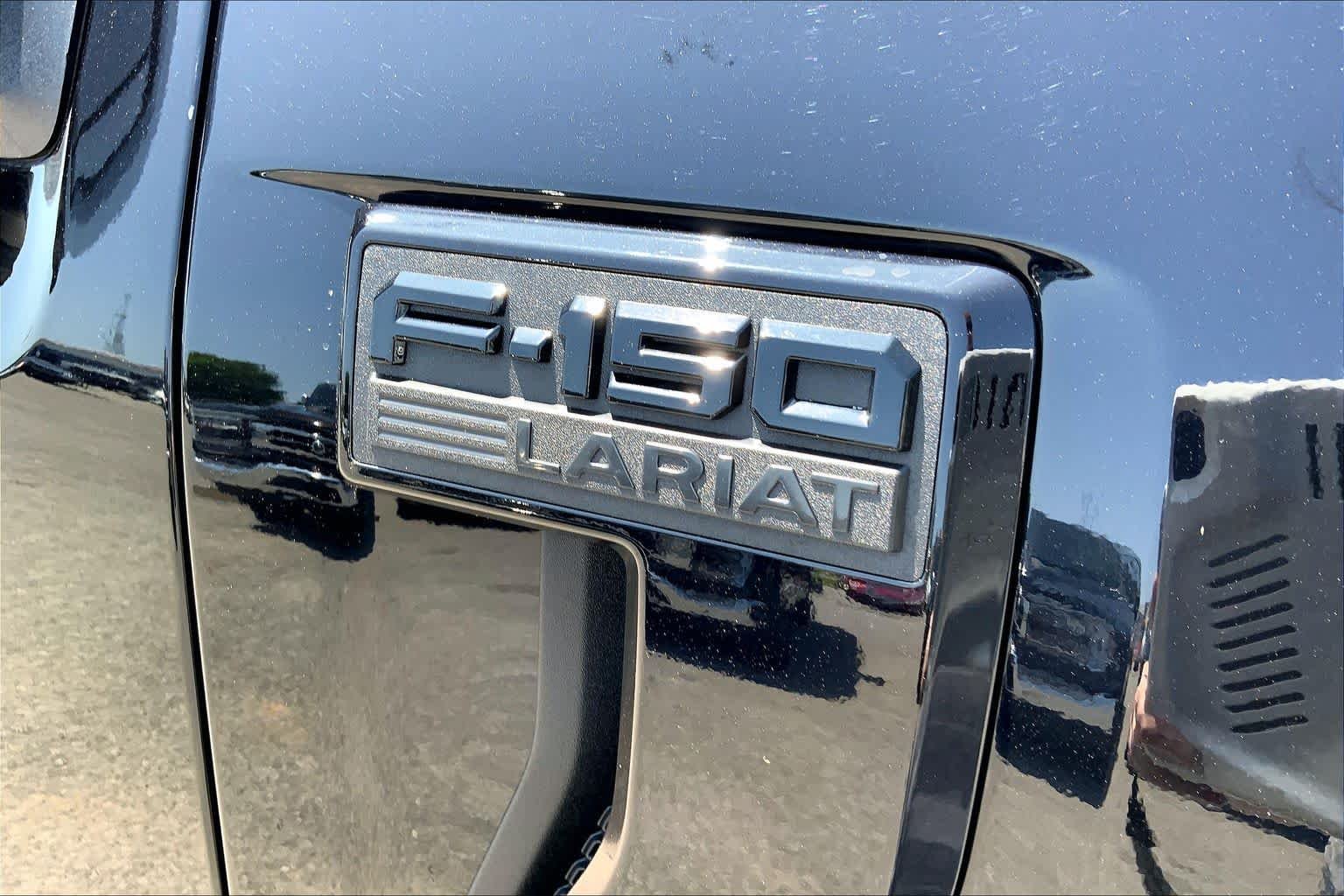 Certified Used 2024 Agate Black Metallic Ford LARIAT image 31