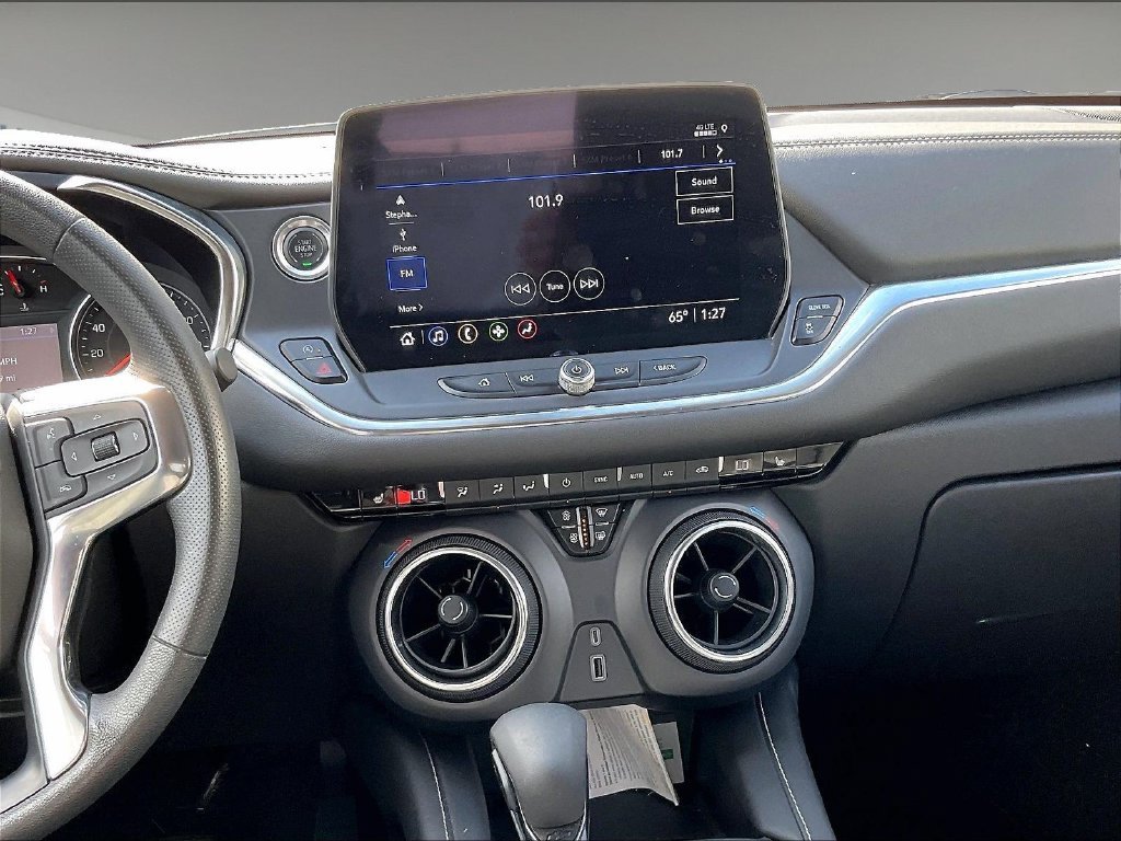 Used 2025 Black Chevrolet LT image 18