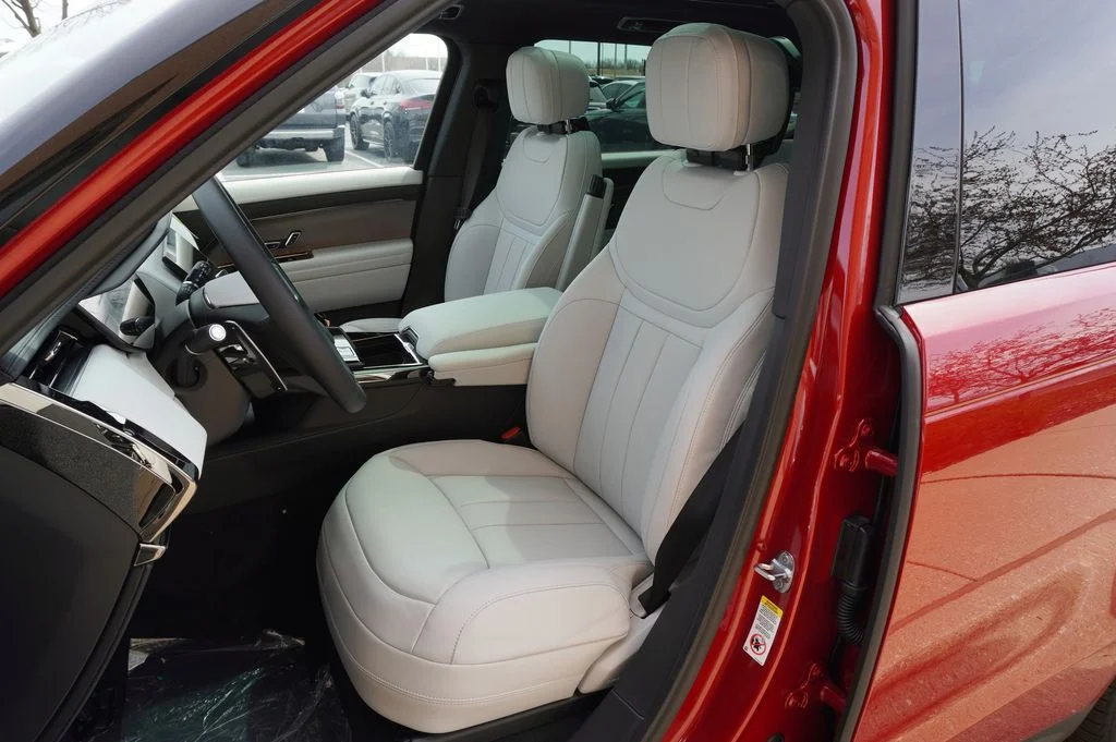 New 2026 Firenze Red Land Rover SE image 14