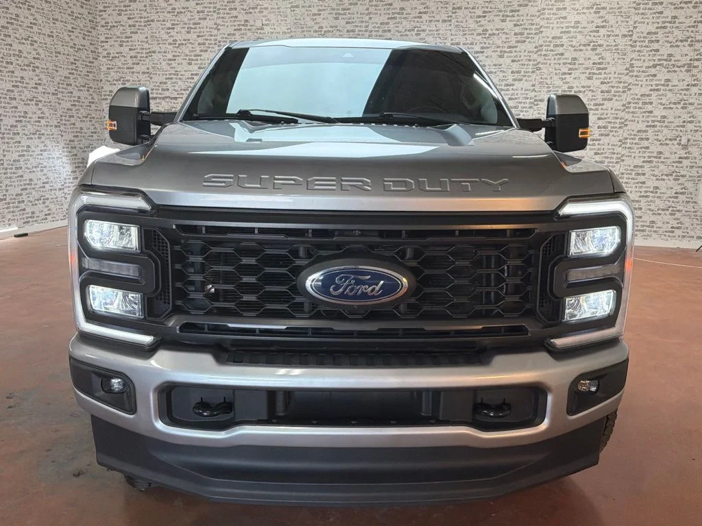 Used 2023 Iconic Silver Metallic Ford Lariat image 2