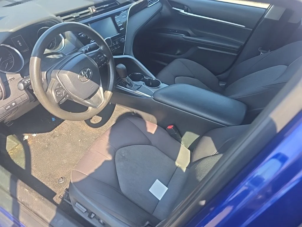 Used 2018 Blue Toyota LE image 12