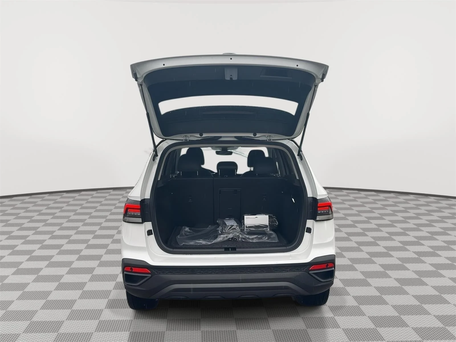 New 2026 Pure White w/Deep Black Roof Volkswagen SE Black image 38